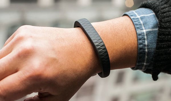 ウェアラブルはオワコンなのか? Jawboneが倒産し、Fitbit, GoProも絶不調 | freshtrax | デザイン会社 btrax ブログ