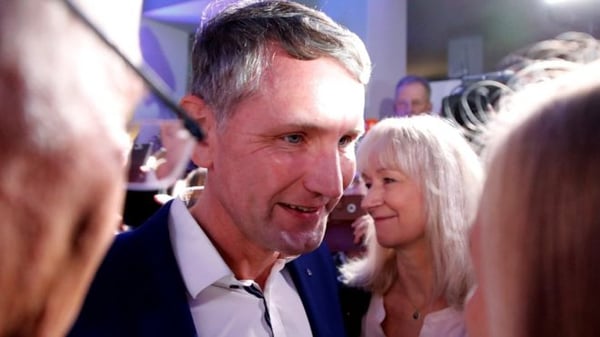 ドイツ極右政党、州議会選で「メルケル首相の与党下し」第2党に - BBCニュース