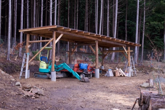 丸太で作る農機具小屋「ユンボハウス」建設の記録 - 日々